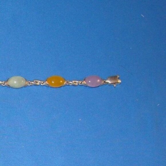 Sterling Silver Bracelet with 7 Multi Colored Gen. Jade..7" well made piece - Picture 3 of 5
